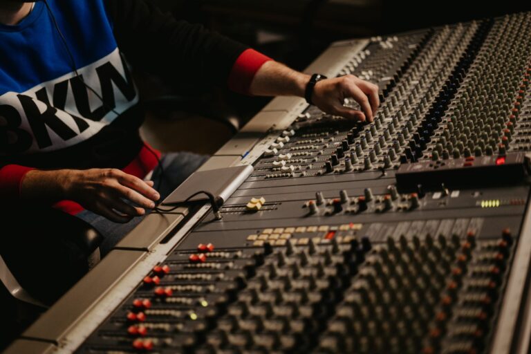 Les 15 plugins de mixage — équipement de studio de mixage audio