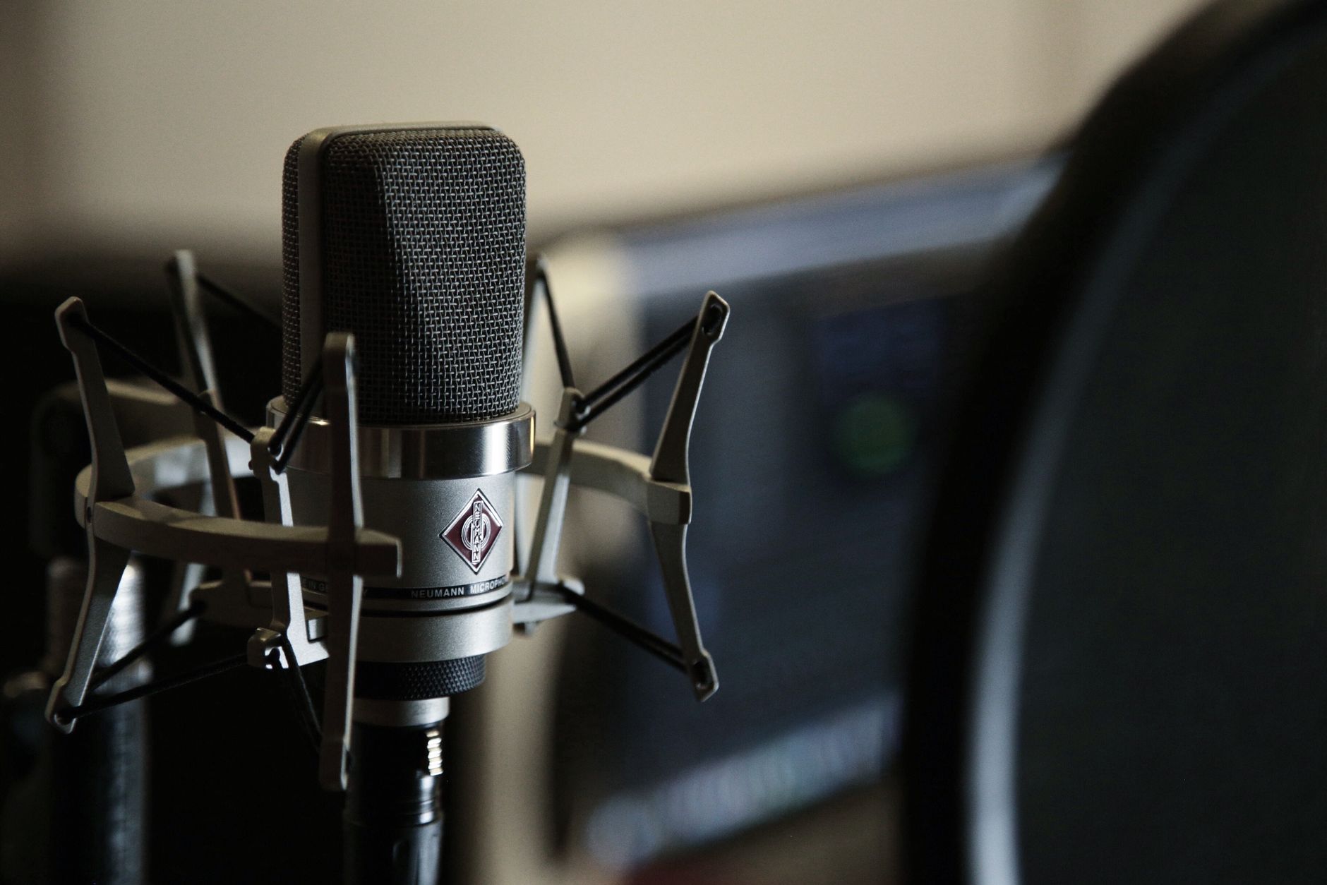 Micro de mesure et acoustique de studio : comprendre l’outil avant de l’allumer — micro de mesure acoustique dans un studio