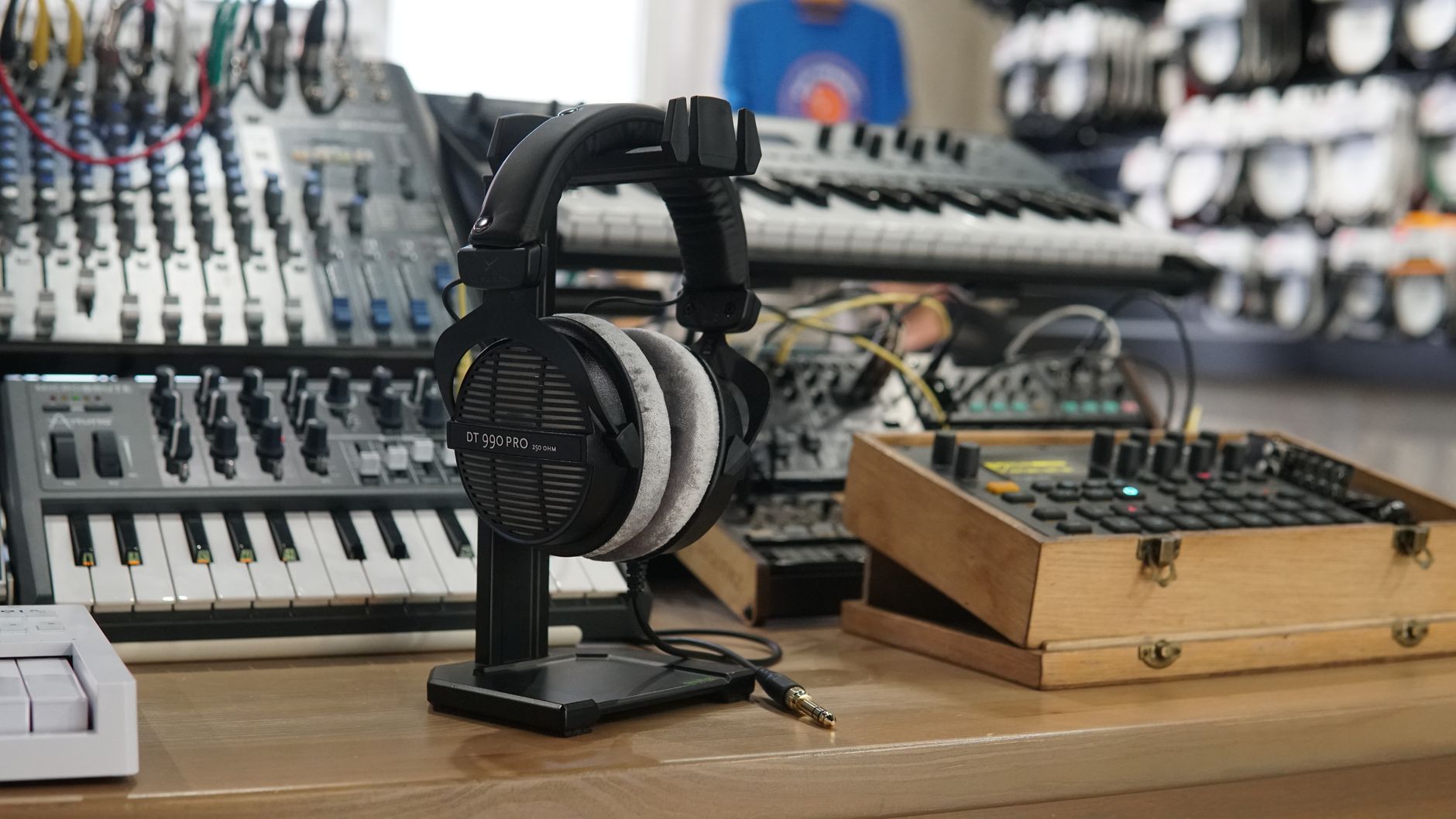 Beyerdynamic DT 770 Pro : conception, confort et finition d’un vrai outil de studio — casque Beyerdynamic DT 770 Pro en studio
