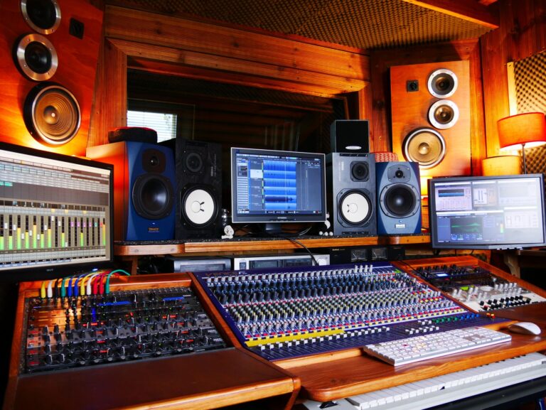 Enceinte de monitoring c'est quoi — configuration d'enceintes de monitoring
