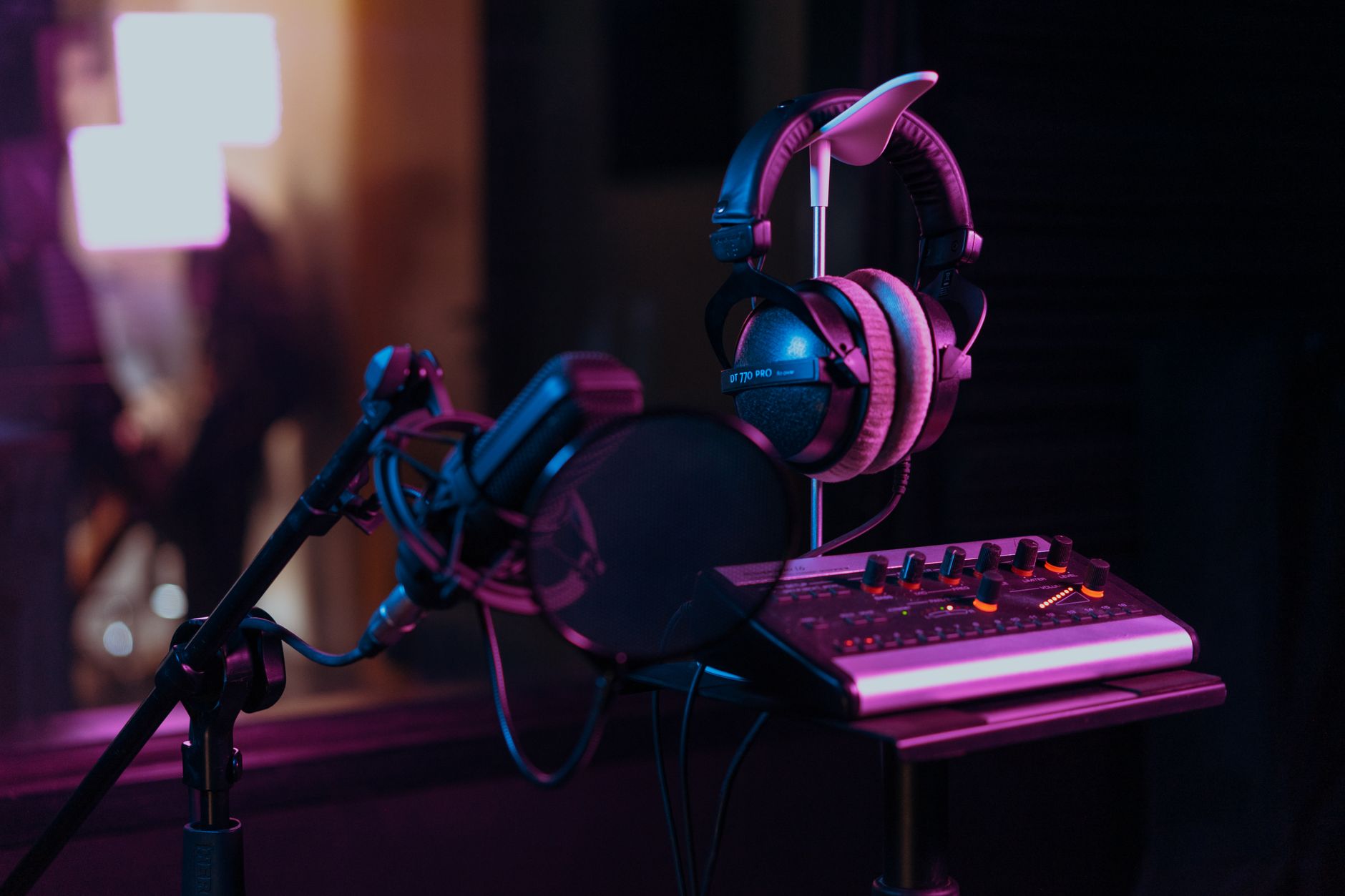Home studio quel budget prévoir — installation d'un home studio avec équipement