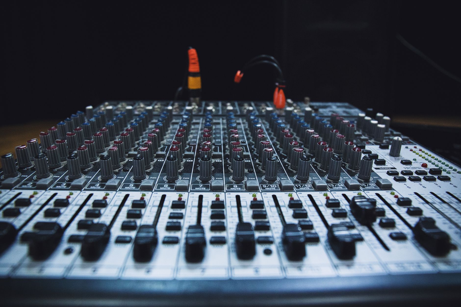 Table de mixage DJ 2 — table de mixage DJ 2 ou 4 voies