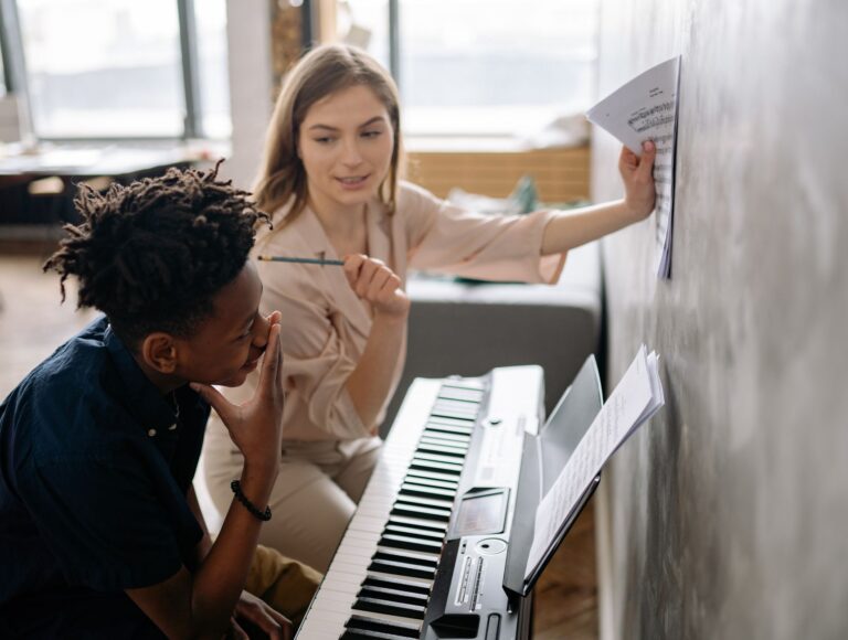 Études de musique quelles formations — étudiants en musique pratiquant des instruments