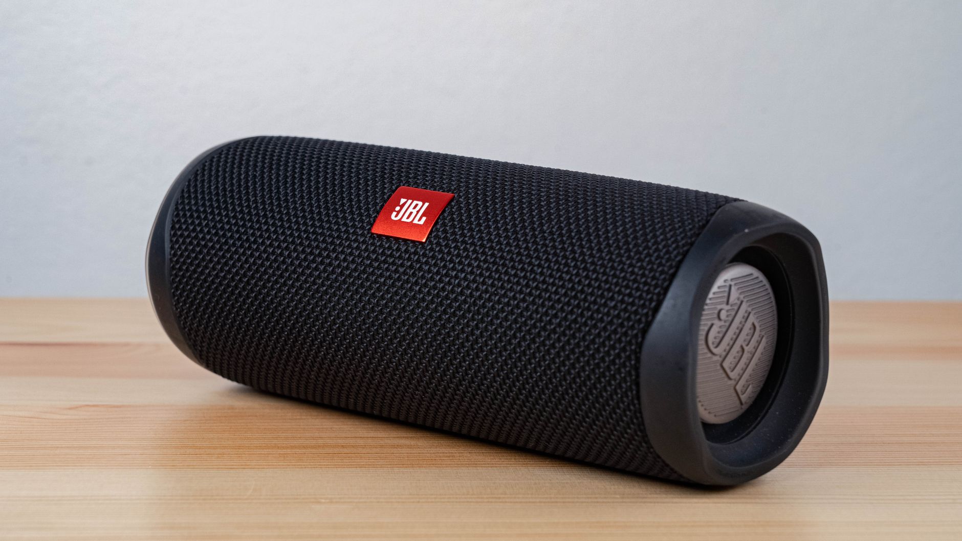 Enceinte JBL : panorama des références selon l’usage — enceinte Bluetooth JBL en extérieur