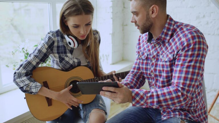 Quel instrument de musique apprendre — adultes apprenant un instrument de musique